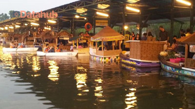 10. Floating Market Lembang