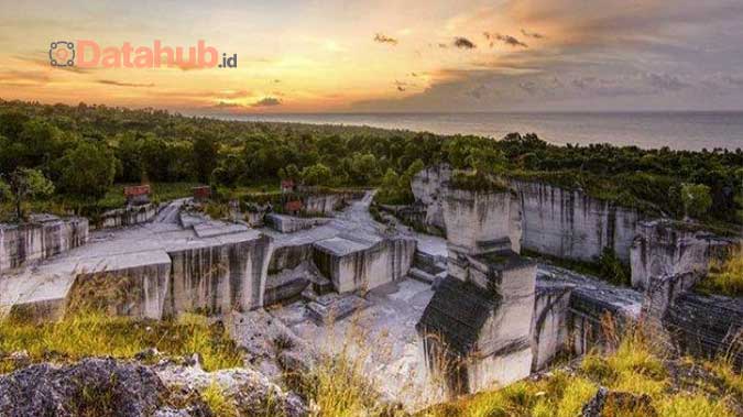 bukit ambang sumenep