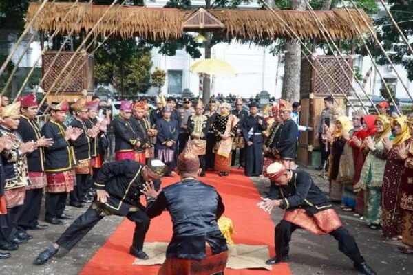 Suku Rejang Bengkulu