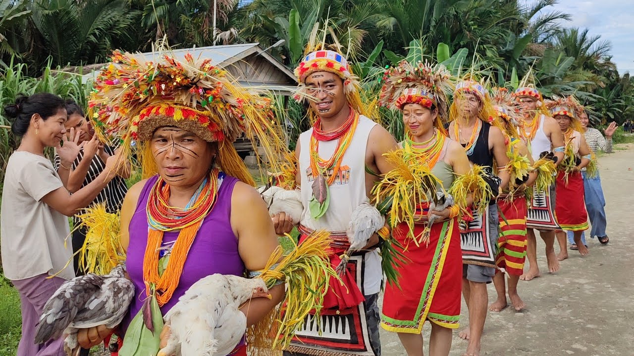 Suku Mentawai